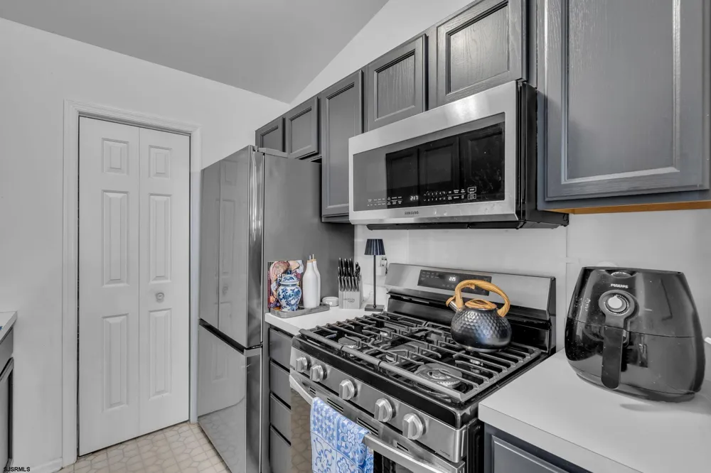 4744 Andorea Dr Mays Landing, NJ 08330