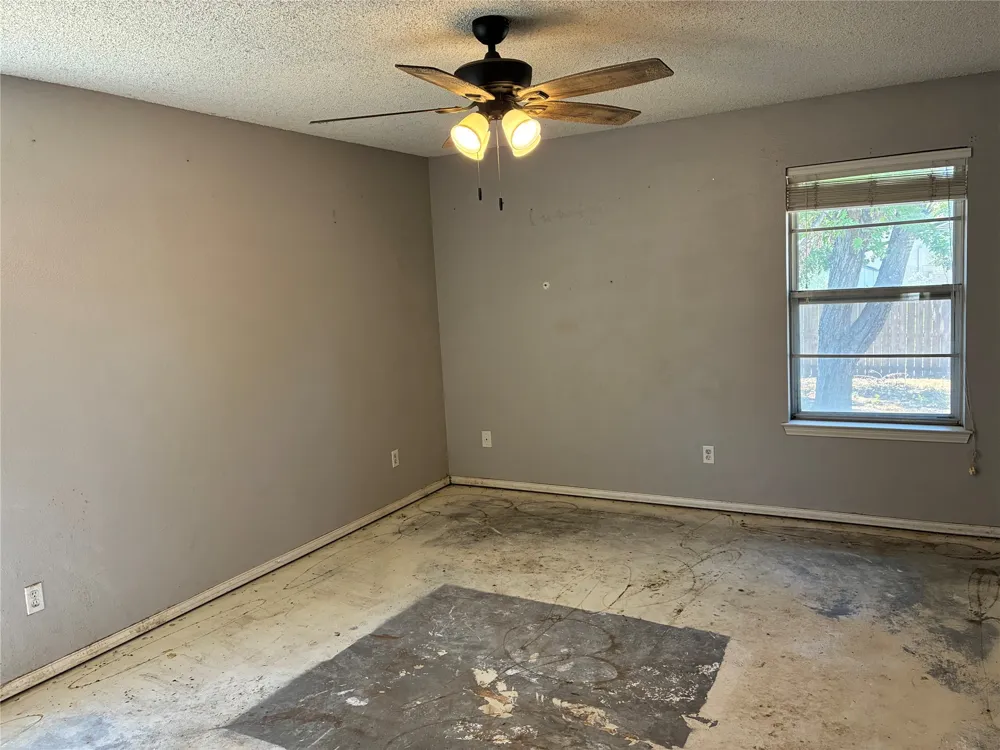 3406 NE 11TH STREET Mineral Wells, TX 76067