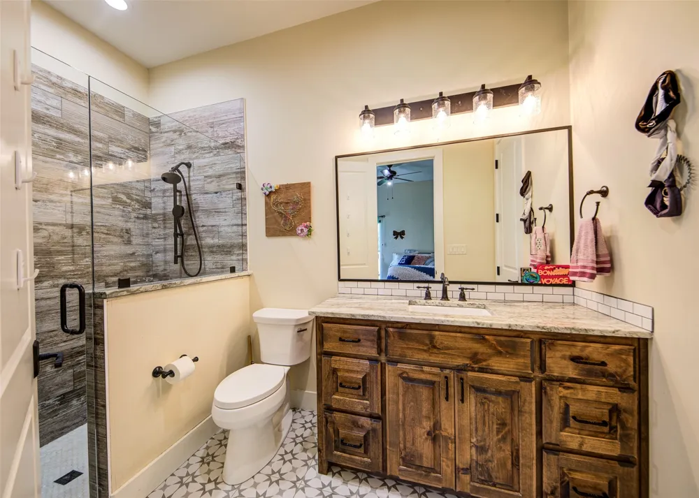344 County Road 1660 Chico, TX 76431