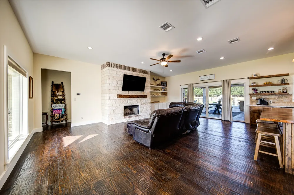344 County Road 1660 Chico, TX 76431