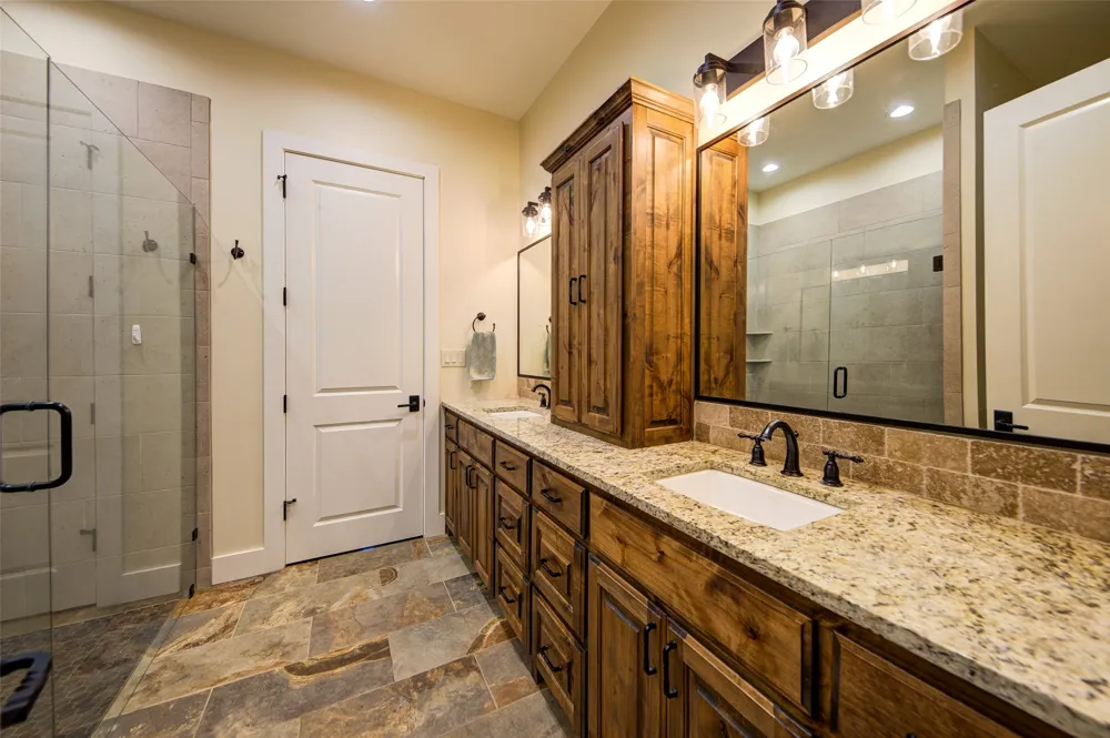 344 County Road 1660 Chico, TX 76431
