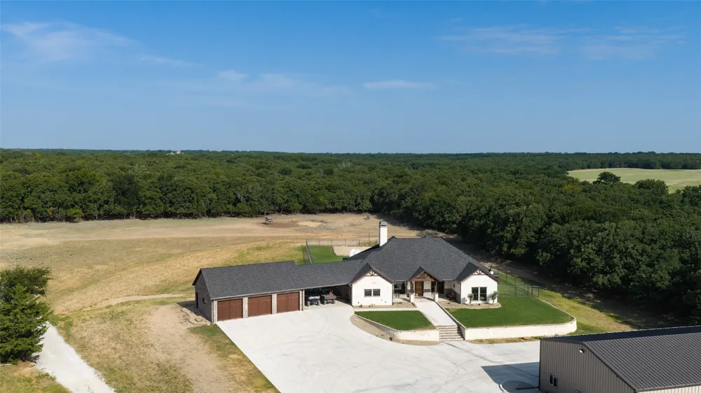 344 County Road 1660 Chico, TX 76431