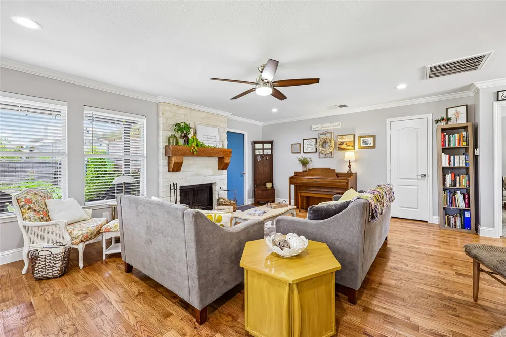 302 Wright Avenue Rockwall, TX 75032