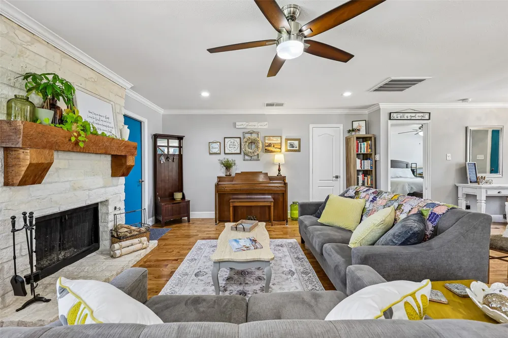 302 Wright Avenue Rockwall, TX 75032
