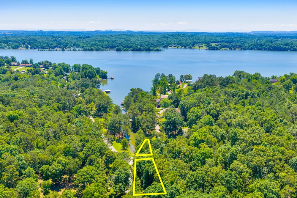 16129 Lakewood Drive Sale Creek, TN 37373
