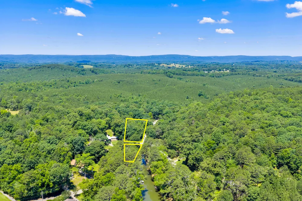 16129 Lakewood Drive Sale Creek, TN 37373