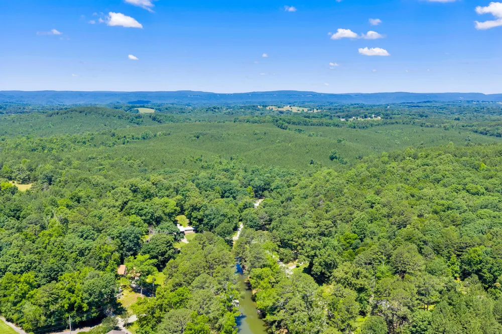 16129 Lakewood Drive Sale Creek, TN 37373
