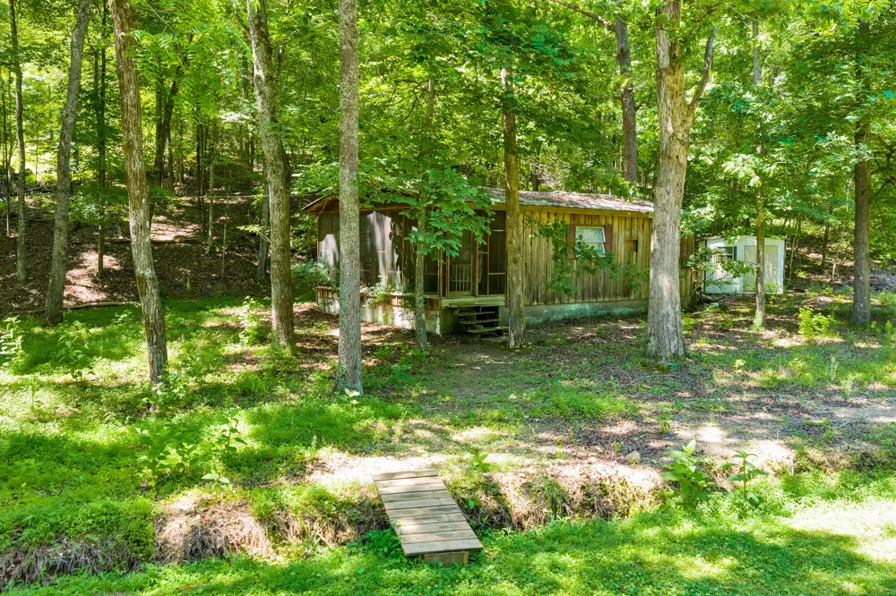 16129 Lakewood Drive Sale Creek, TN 37373