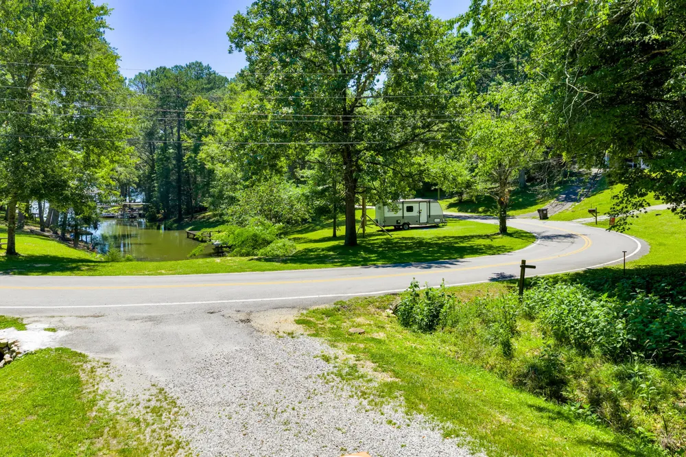 16129 Lakewood Drive Sale Creek, TN 37373