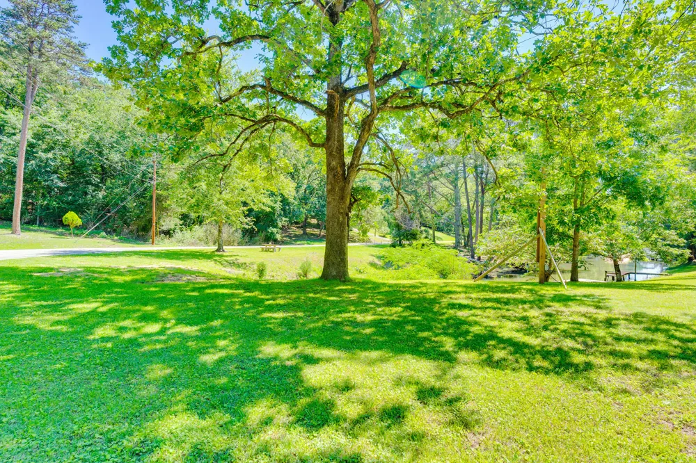 16129 Lakewood Drive Sale Creek, TN 37373