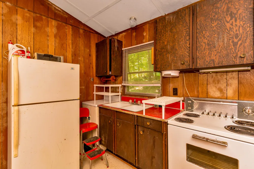 16129 Lakewood Drive Sale Creek, TN 37373