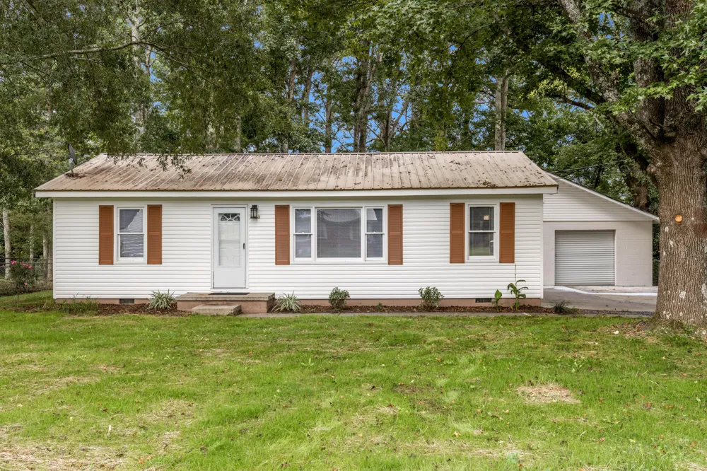 3223 Bates Drive Rocky Face, GA 30740
