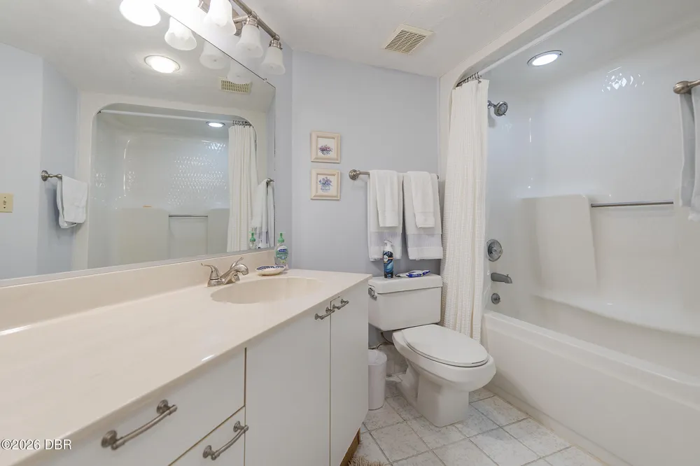 3013 S Atlantic Avenue #402 Daytona Beach Shores, FL 32118