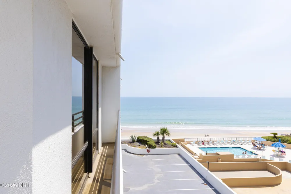 3013 S Atlantic Avenue #402 Daytona Beach Shores, FL 32118