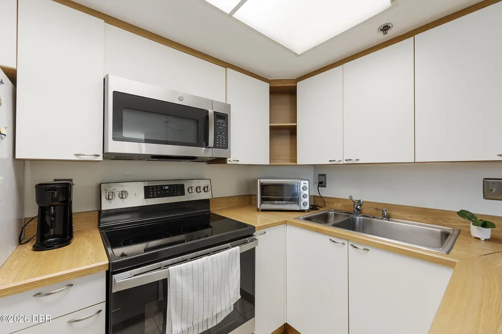 3013 S Atlantic Avenue #402 Daytona Beach Shores, FL 32118