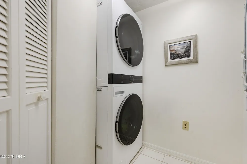 3013 S Atlantic Avenue #402 Daytona Beach Shores, FL 32118