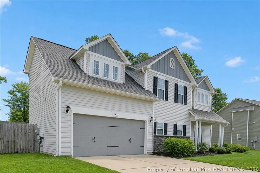 143 Ledgerbrook Lane Raeford, NC 28376