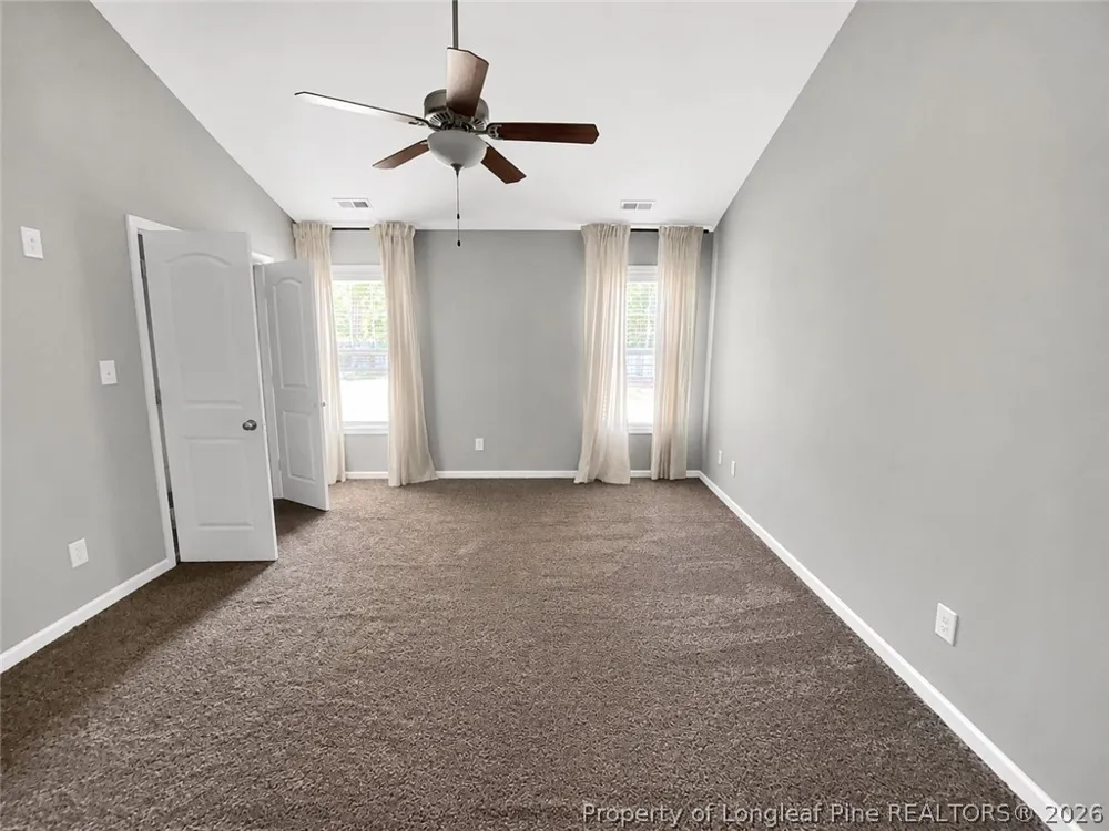 143 Ledgerbrook Lane Raeford, NC 28376