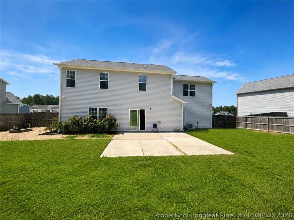 143 Ledgerbrook Lane Raeford, NC 28376