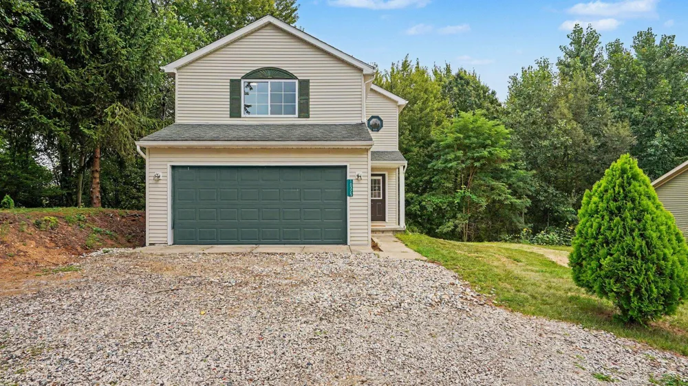 10325 Michael Boulevard Pinckney, MI 48169
