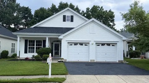42 Greenways Lane