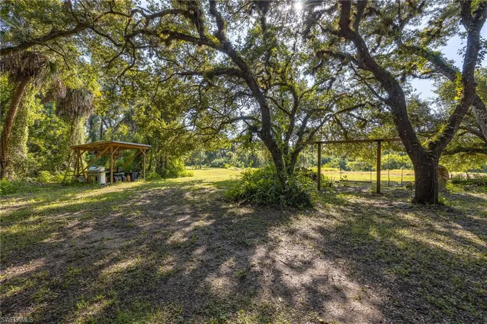 19040 Fox Run Road Alva, FL 33920