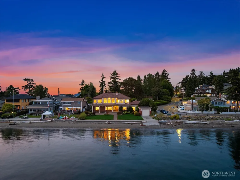 3705 SW 171st Street Burien, WA 98166