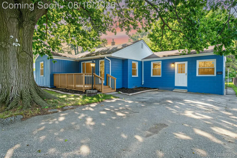 19421 Filmore Street Southfield City, MI 48075