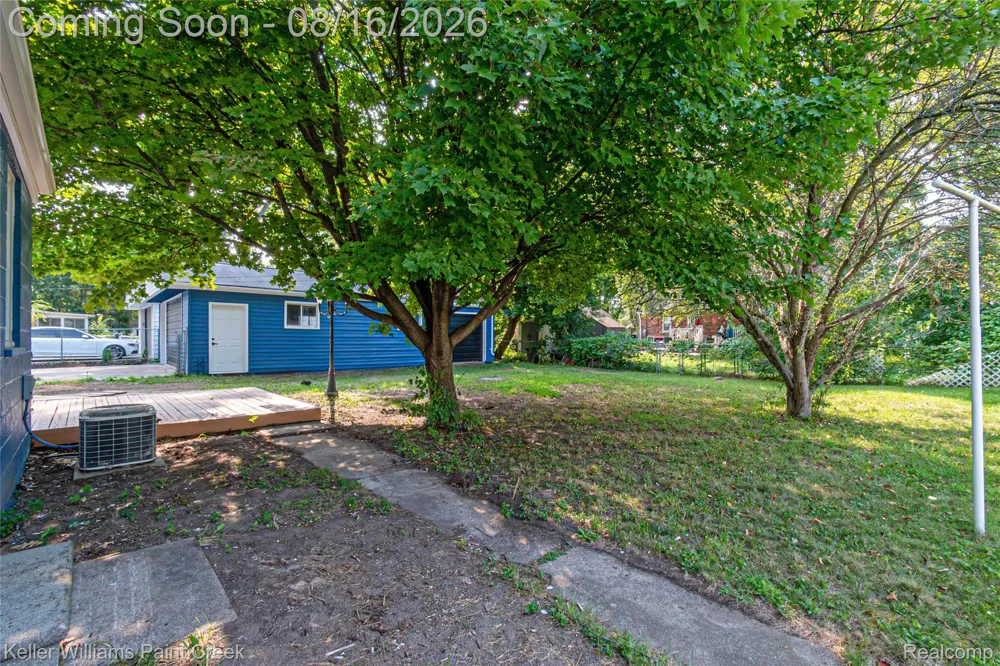 19421 Filmore Street Southfield City, MI 48075