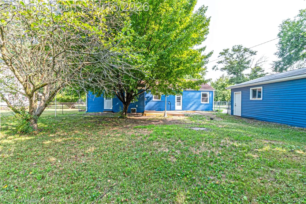 19421 Filmore Street Southfield City, MI 48075