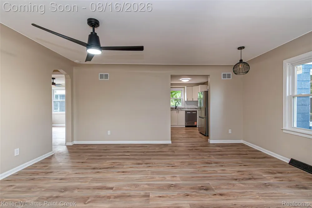 19421 Filmore Street Southfield City, MI 48075