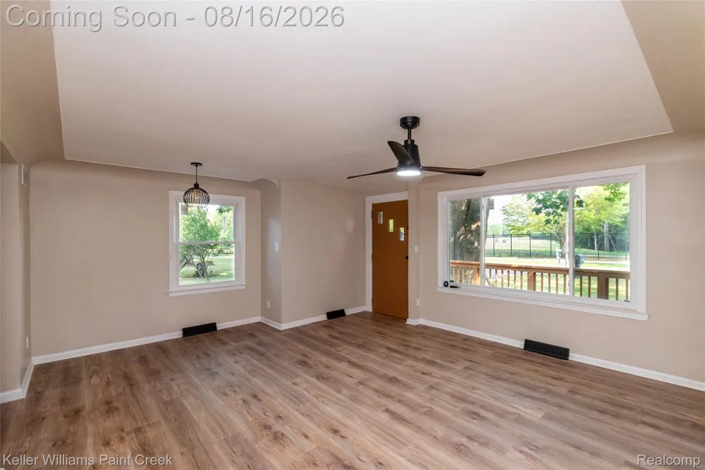 19421 Filmore Street Southfield City, MI 48075