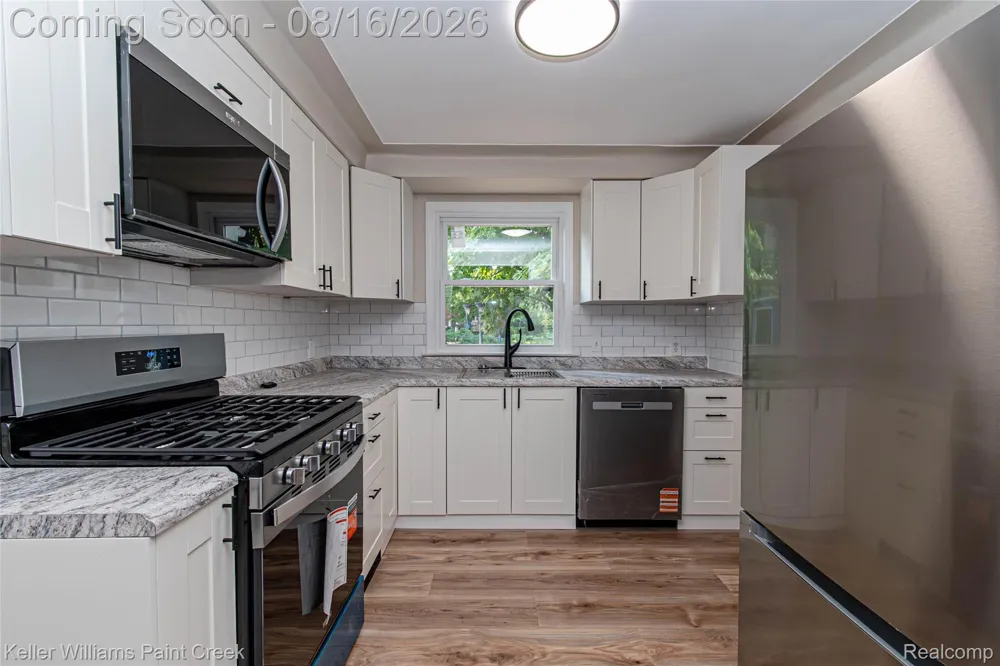 19421 Filmore Street Southfield City, MI 48075