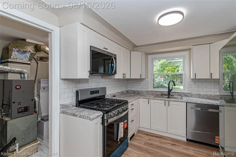 19421 Filmore Street Southfield City, MI 48075