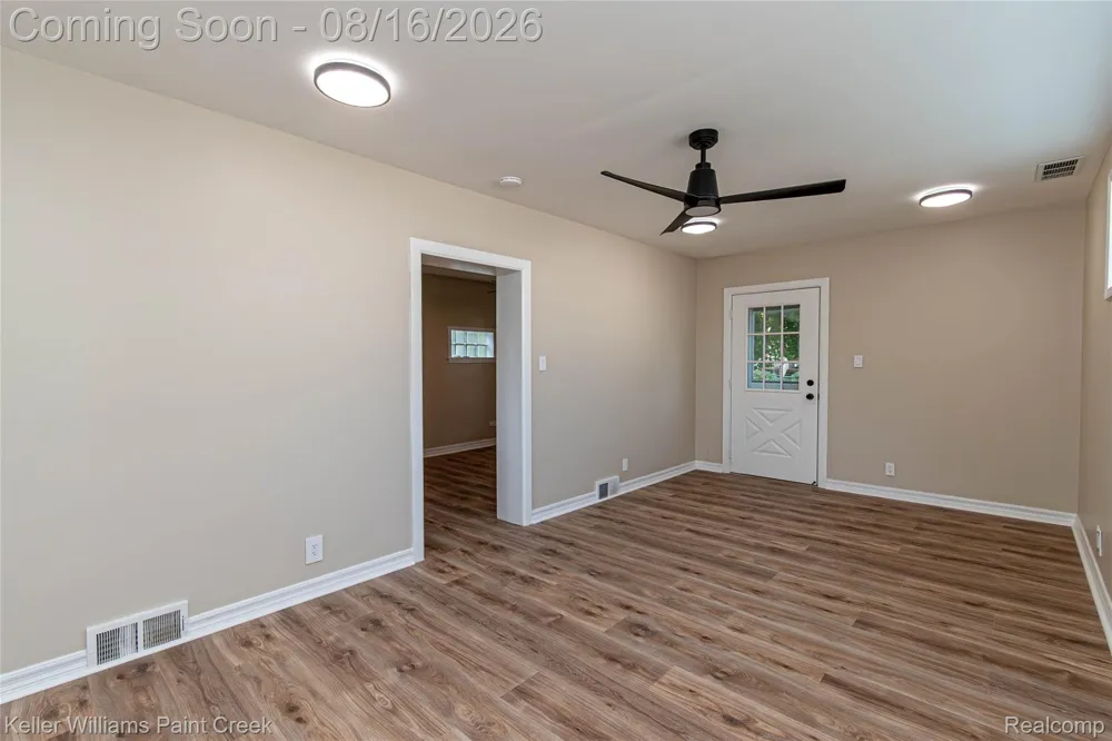 19421 Filmore Street Southfield City, MI 48075