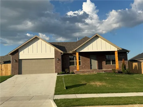 90 W Watson Lane