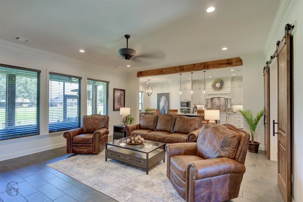 237 Peregrine Way Bossier City, LA 71112
