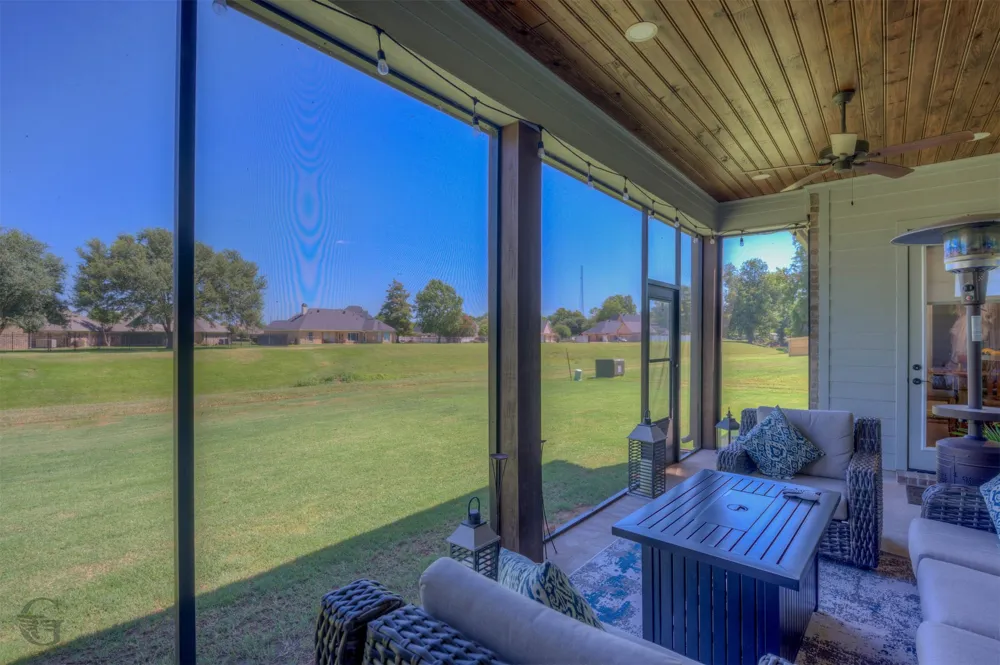 237 Peregrine Way Bossier City, LA 71112