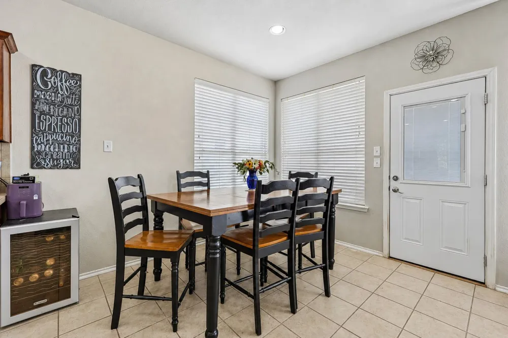 1129 Mourning Dove Drive Burleson, TX 76028