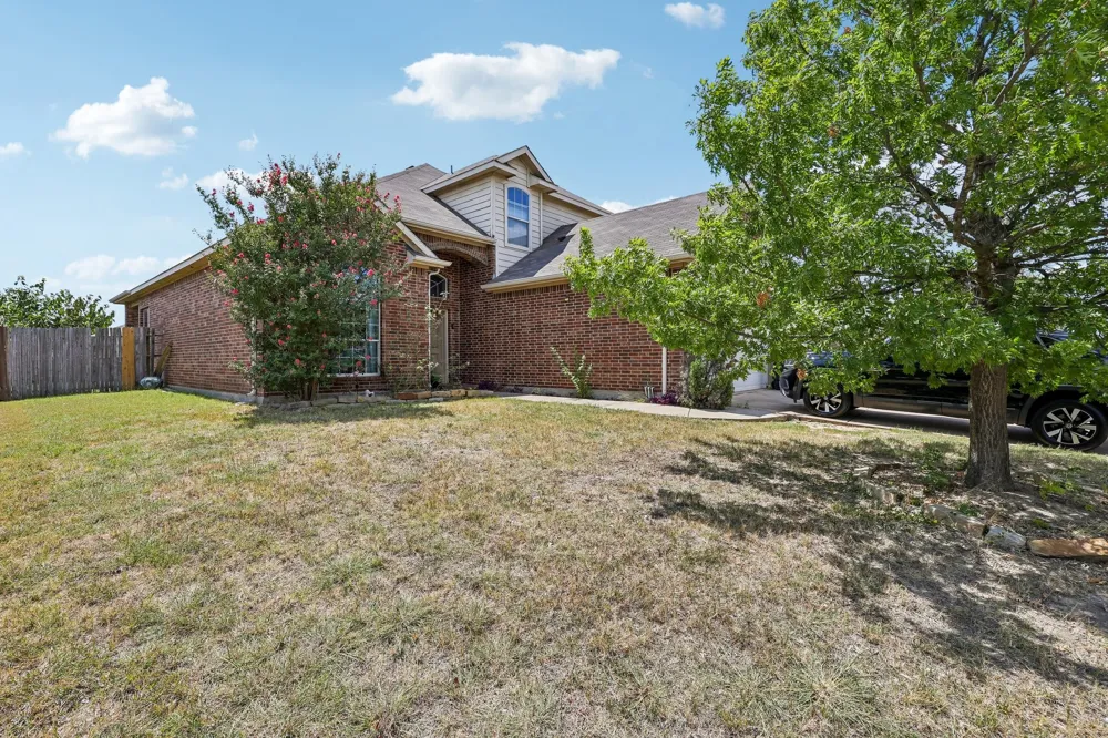 1129 Mourning Dove Drive Burleson, TX 76028