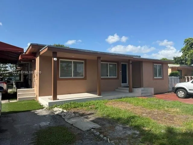846 W 32nd St #1 Hialeah, FL 33012