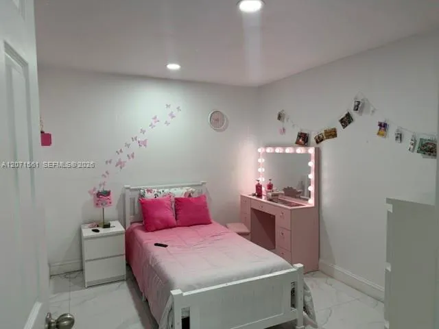 846 W 32nd St #1 Hialeah, FL 33012