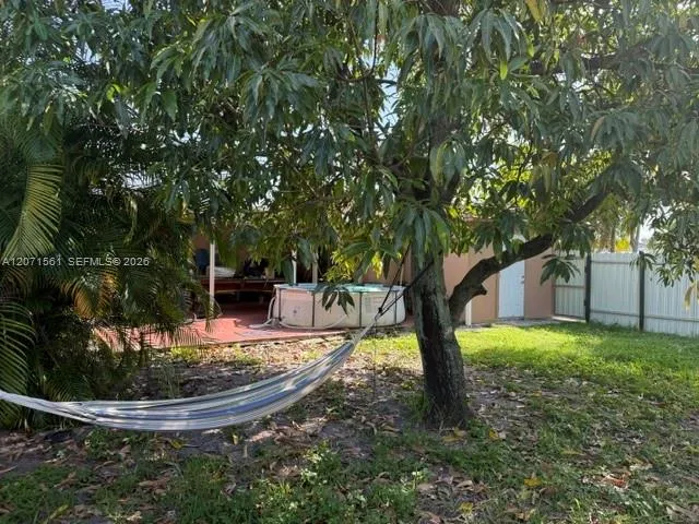 846 W 32nd St #1 Hialeah, FL 33012