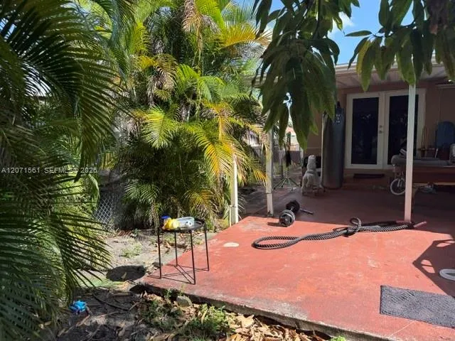 846 W 32nd St #1 Hialeah, FL 33012