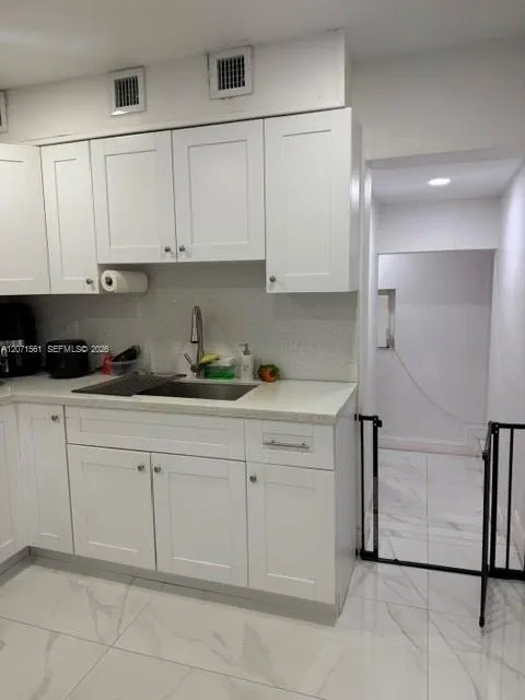 846 W 32nd St #1 Hialeah, FL 33012