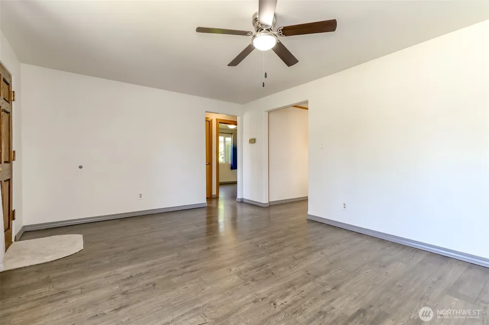 16016 12th Avenue SW Burien, WA 98166