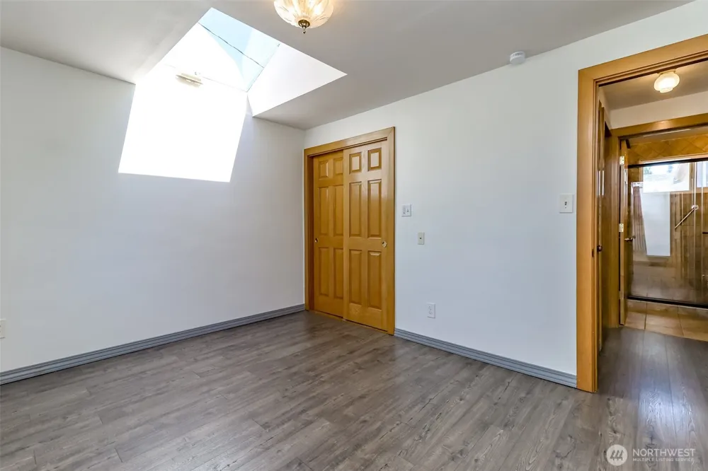 16016 12th Avenue SW Burien, WA 98166