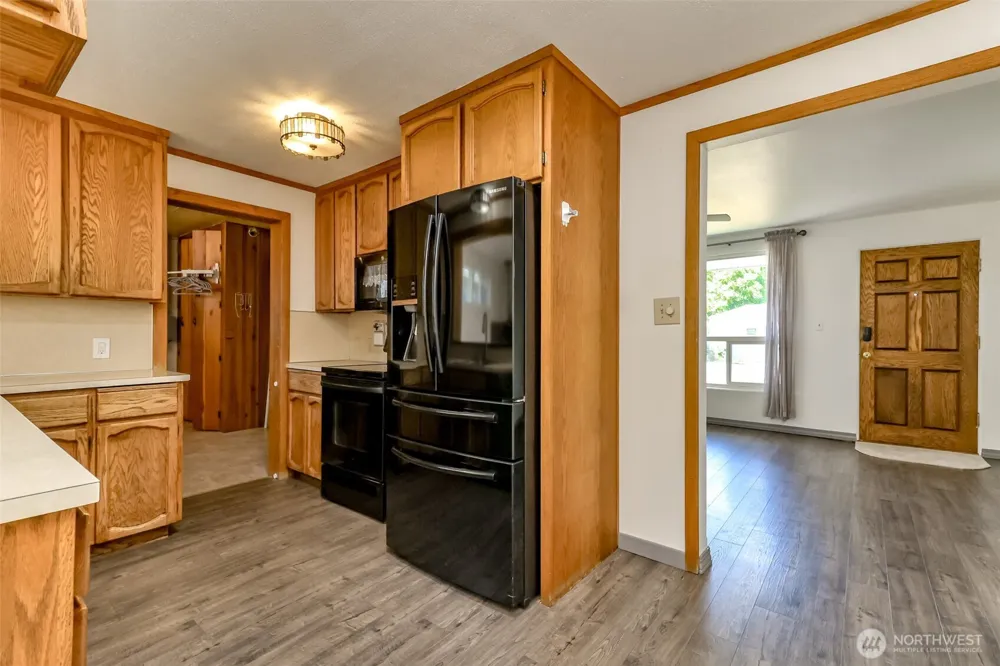 16016 12th Avenue SW Burien, WA 98166