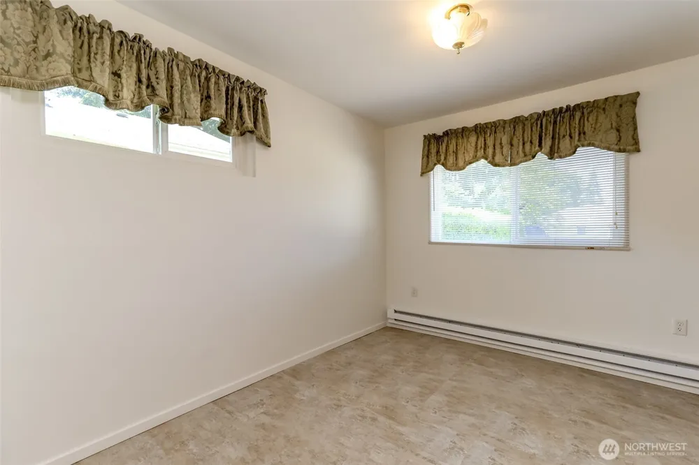 16016 12th Avenue SW Burien, WA 98166