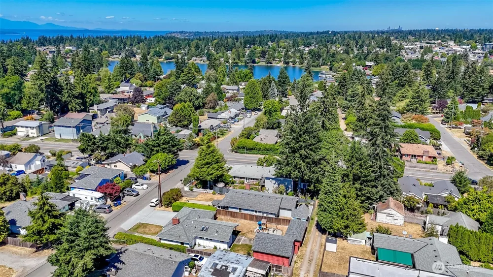 16016 12th Avenue SW Burien, WA 98166